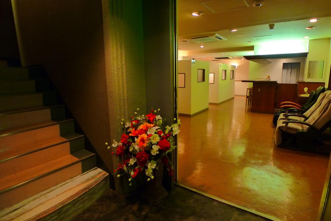 Hotel Golf III Atsugi (Adults Only) Buitenkant foto