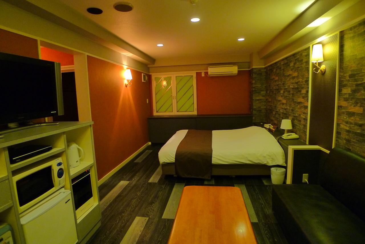 Hotel Golf III Atsugi (Adults Only) Buitenkant foto