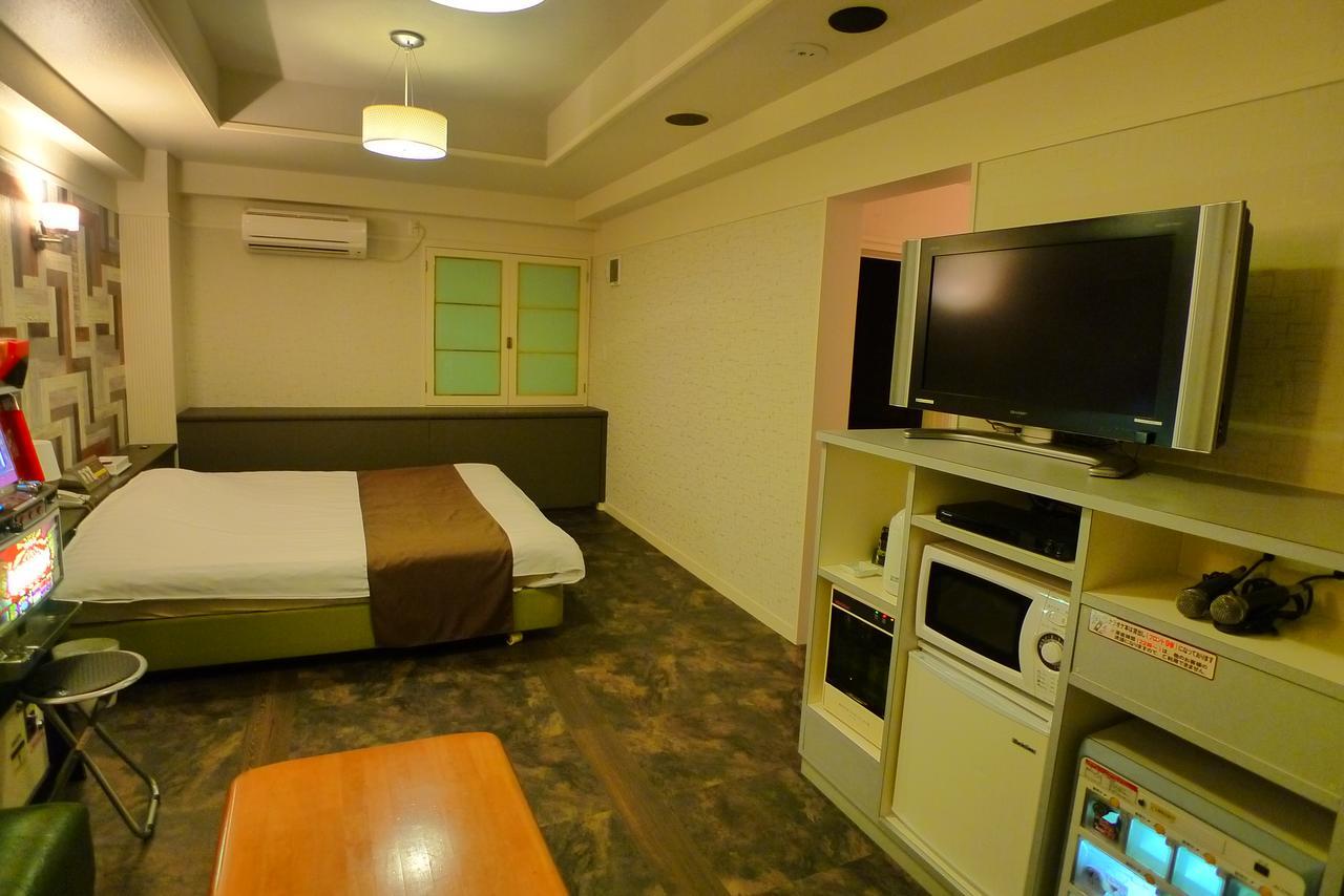 Hotel Golf III Atsugi (Adults Only) Buitenkant foto